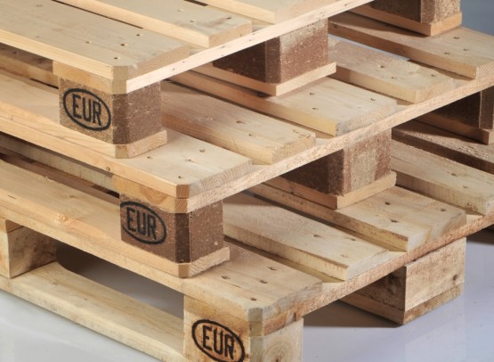 produttori pallet in legno marchiati EUR